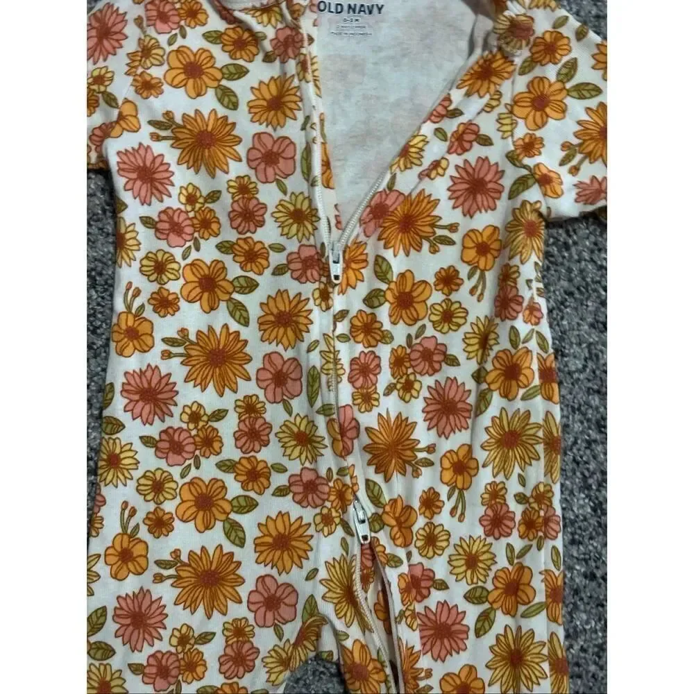 ❤️Old Navy 2Way Zip Floral Sleep & Play 0-3M